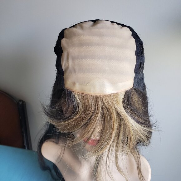 Long Wig - Stevie by Amore - Picture 10 of 11